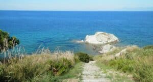 La Leggenda di Trentova ad Agropoli: Origini e Significato
