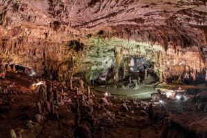 Come si sono formate le Grotte di Castelcivita e Pertosa-Auletta nel Cilento e perché dobbiamo visitarle