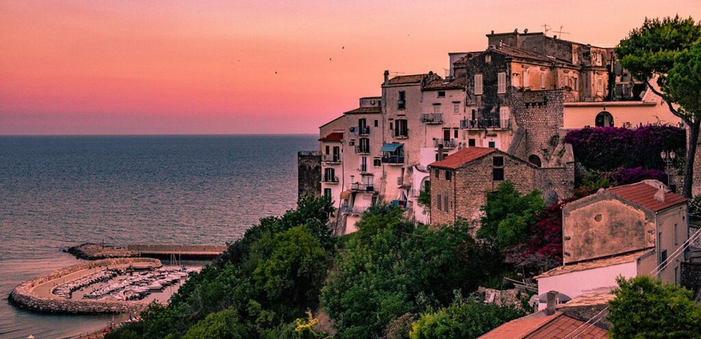 Le 7 Destinazioni Segrete in Italia da Visitare Questo Autunno