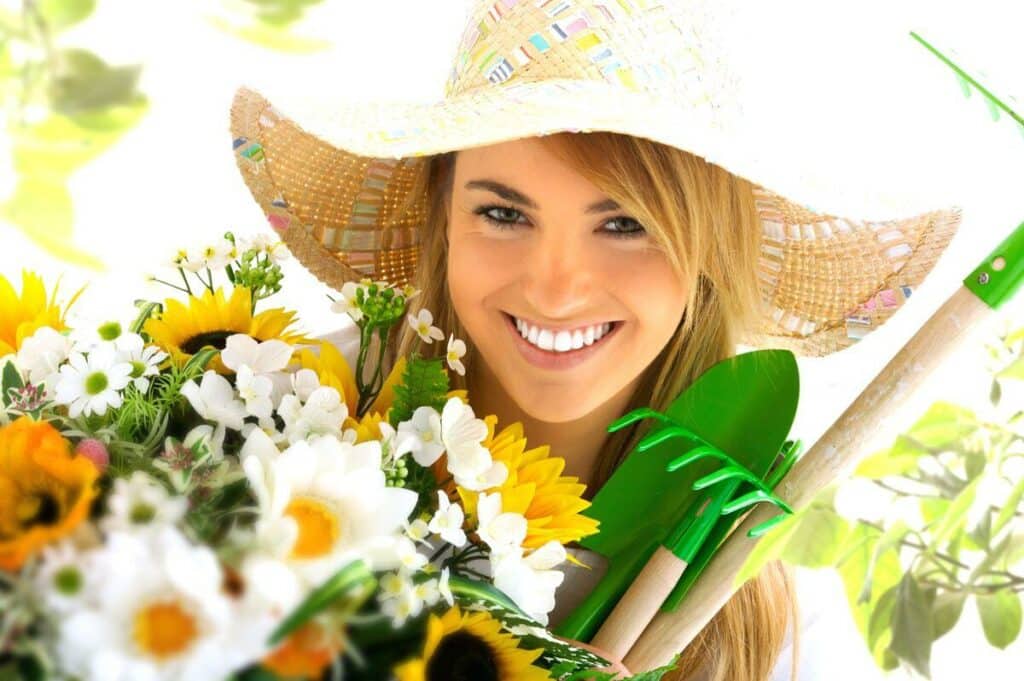 Prepararsi per la primavera nel Cilento, giardinaggio tra fiori e natura.